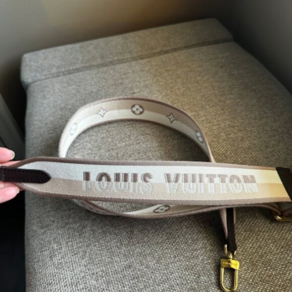 Louis Vuitton Jacquard Strap - Picture 5 of 9